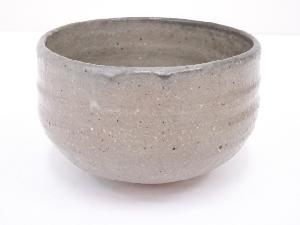 作家物　灰釉茶碗